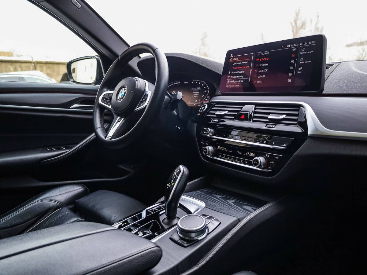 BMW 5 серии с пробегом — 2021 год. Фото: #11