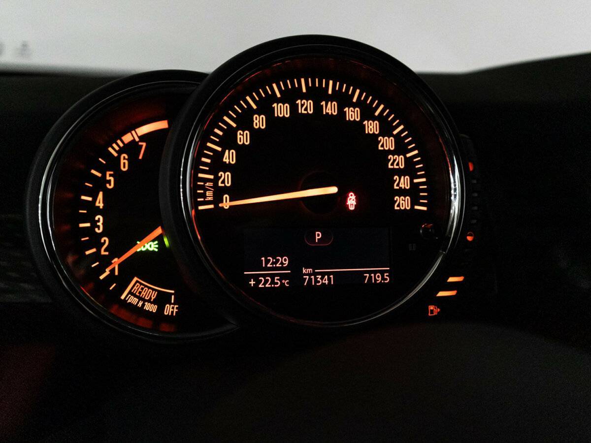 Mini Hatch с пробегом — 2016 год. Фото: #11