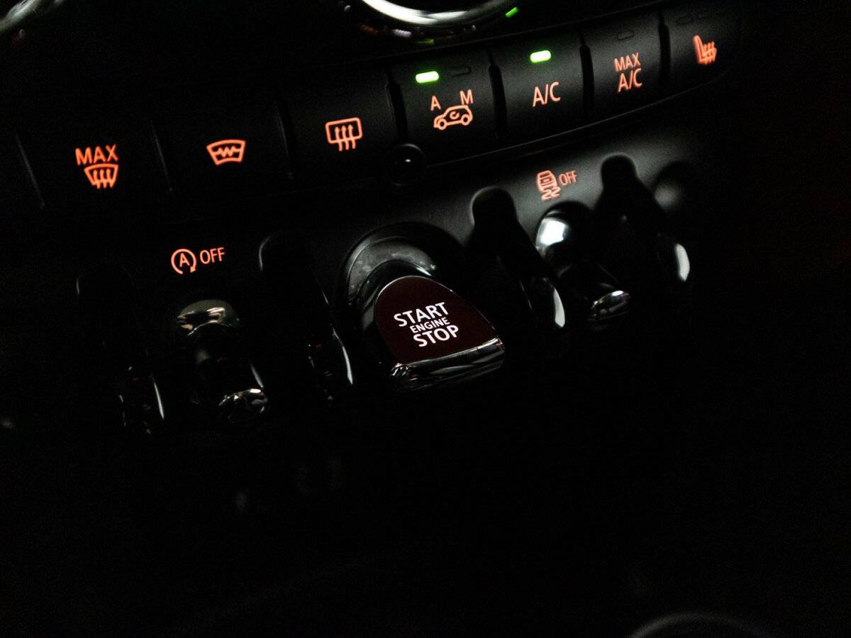 Mini Hatch с пробегом — 2016 год. Фото: #17