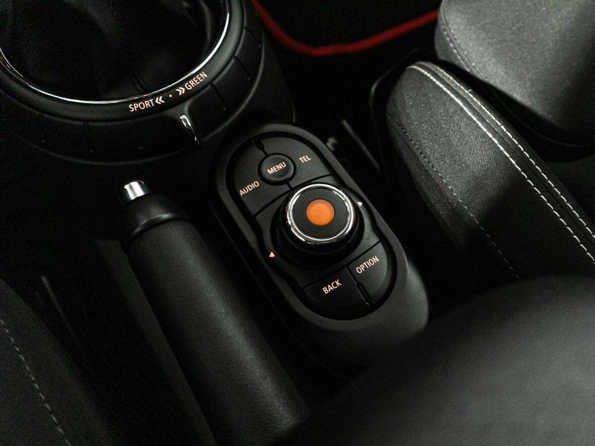 Mini Hatch с пробегом — 2016 год. Фото: #18