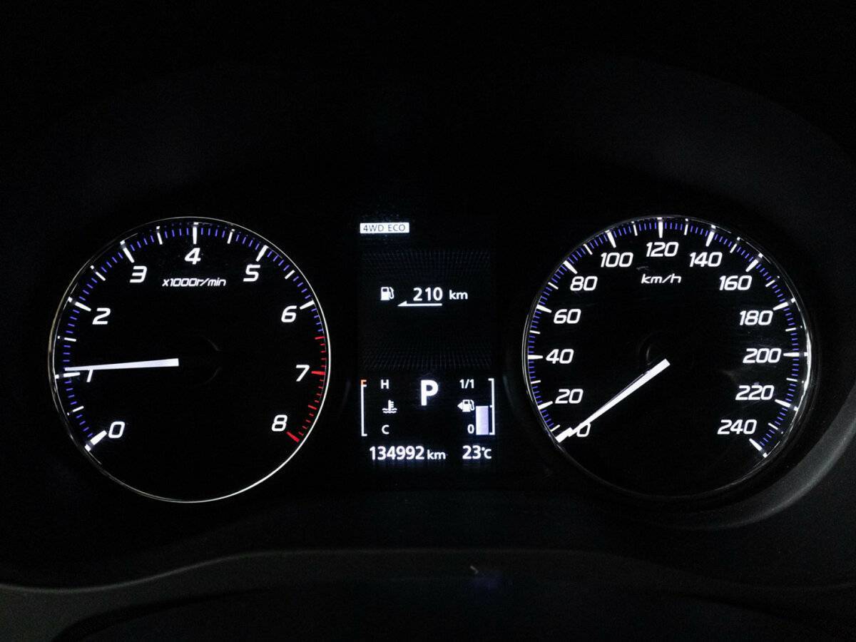 Mitsubishi Outlander с пробегом — 2017 год. Фото: #11