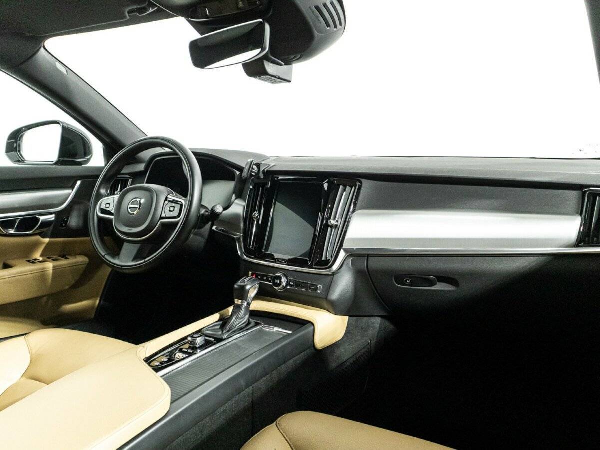 Volvo V90 с пробегом — 2018 год. Фото: #8
