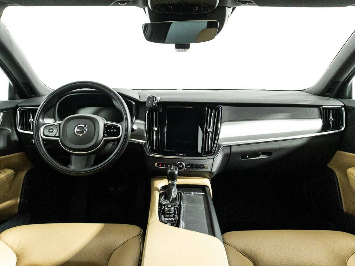 Volvo V90 с пробегом — 2018 год. Фото: #12