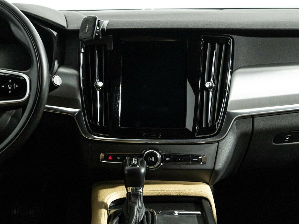 Volvo V90 с пробегом — 2018 год. Фото: #13