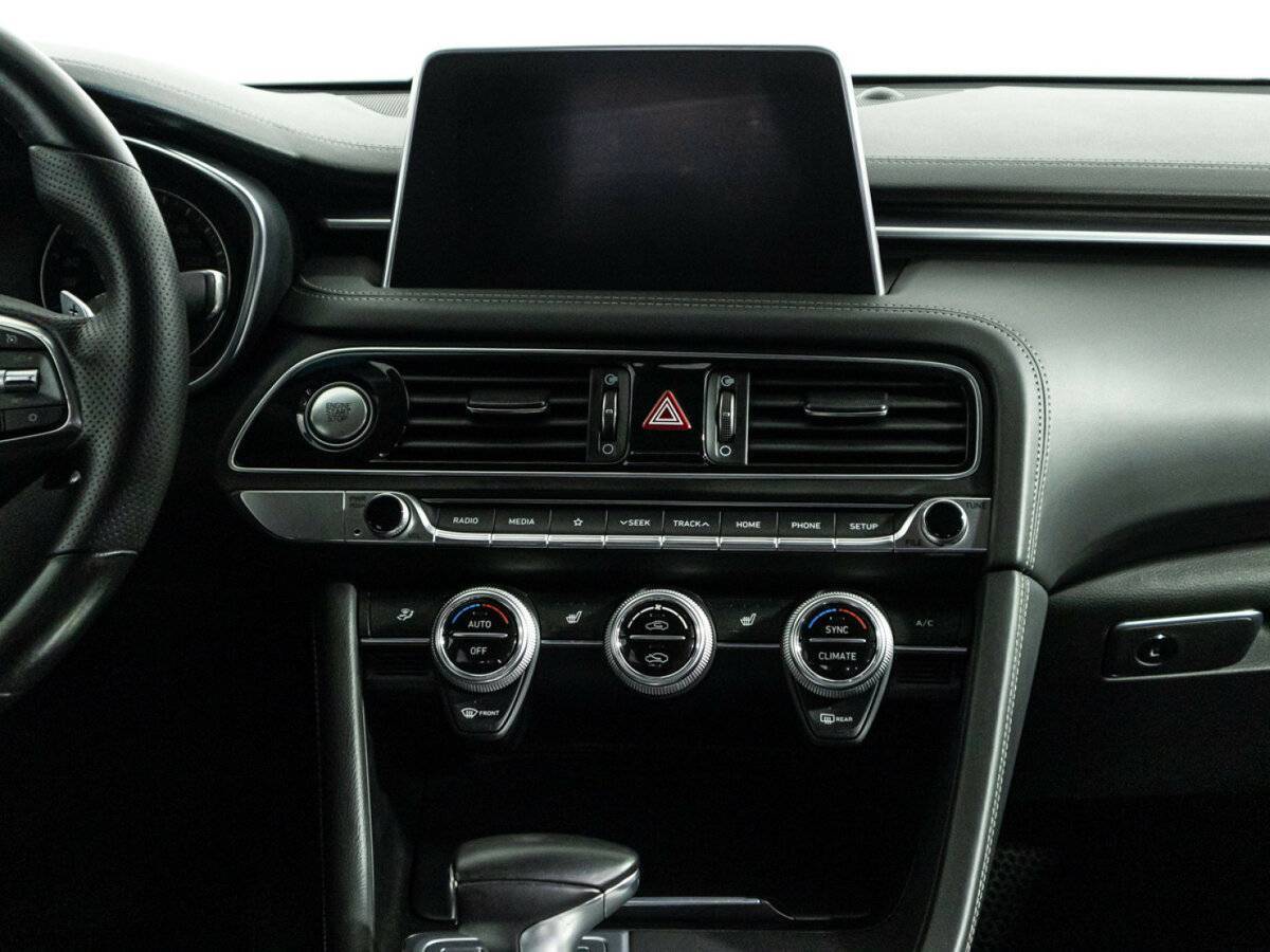 Genesis G70 с пробегом — 2019 год. Фото: #13