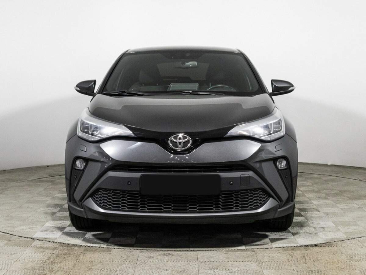 Toyota C-HR с пробегом — 2020 год. Фото: #1