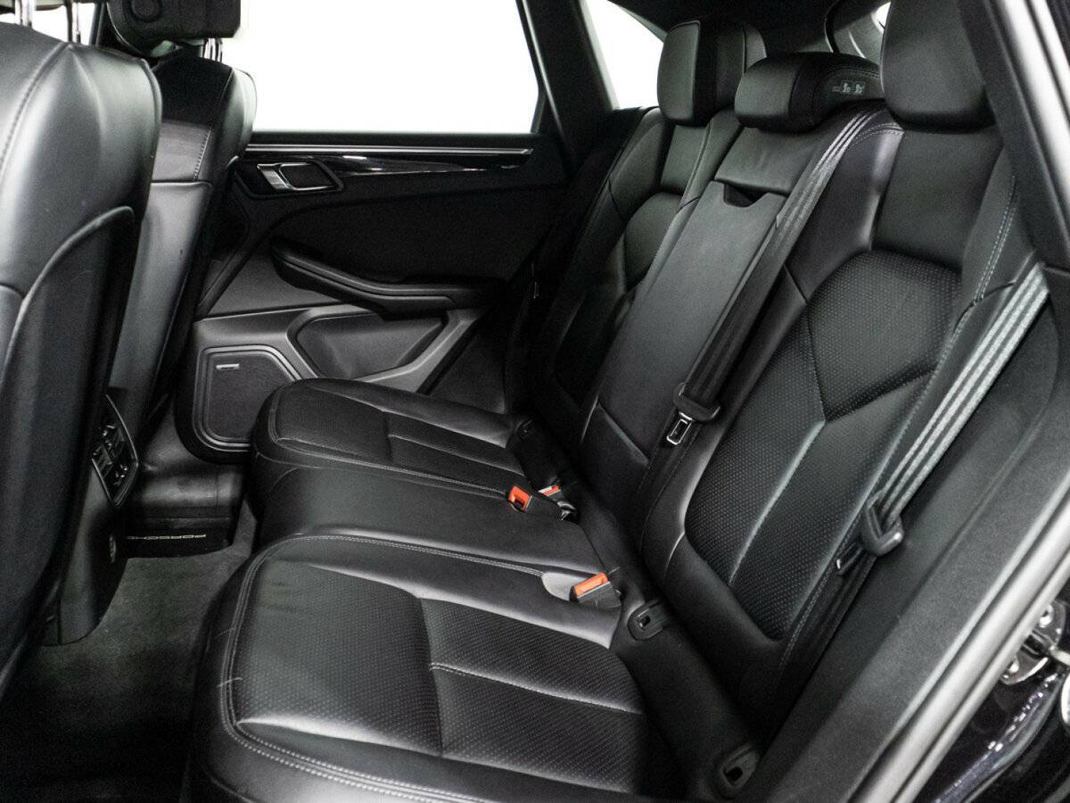 Porsche Macan с пробегом — 2016 год. Фото: #9