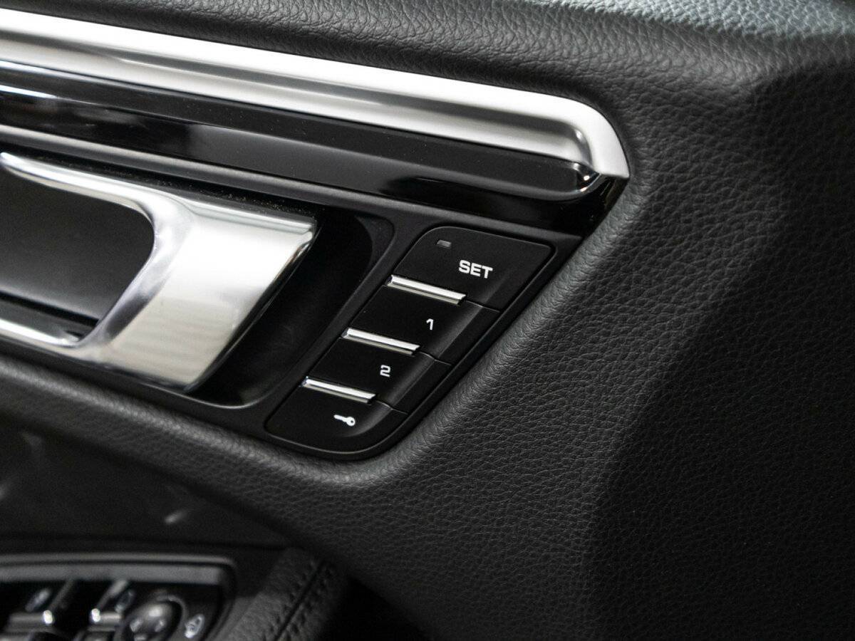 Porsche Macan с пробегом — 2016 год. Фото: #21