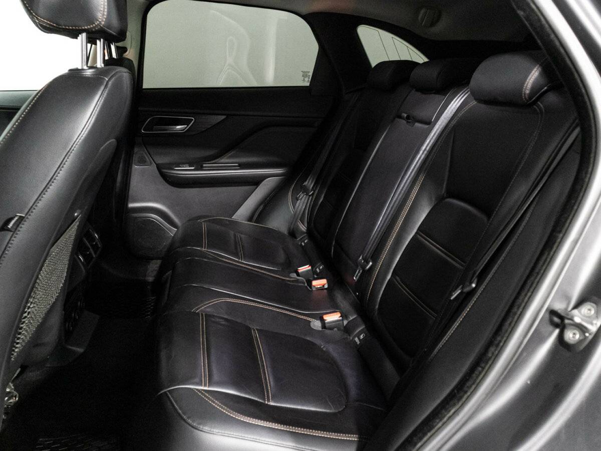 Jaguar F-Pace с пробегом — 2016 год. Фото: #9