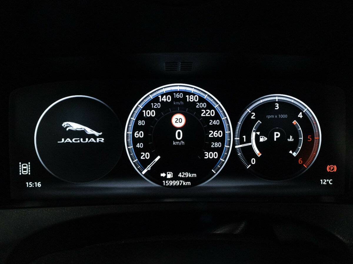 Jaguar F-Pace с пробегом — 2016 год. Фото: #11