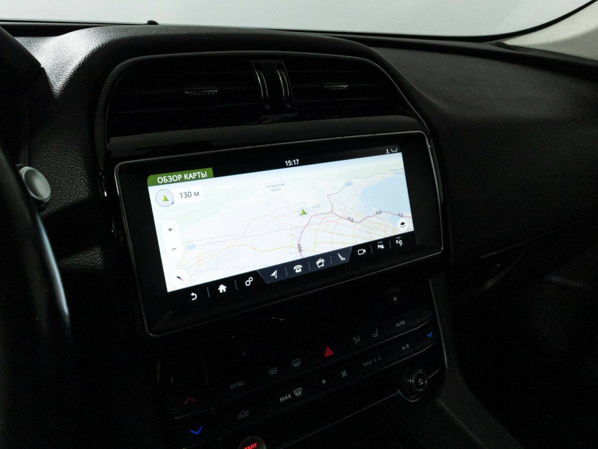 Jaguar F-Pace с пробегом — 2016 год. Фото: #18