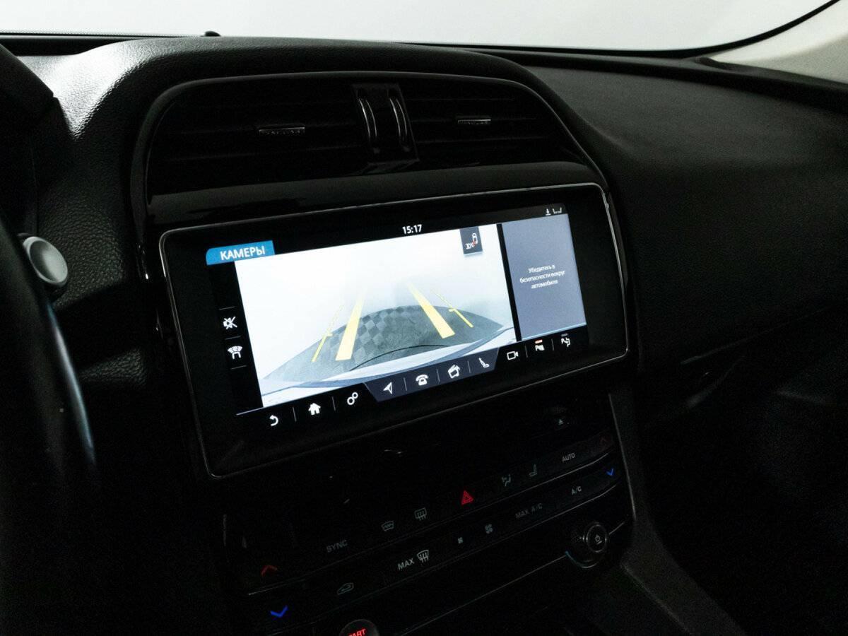 Jaguar F-Pace с пробегом — 2016 год. Фото: #19