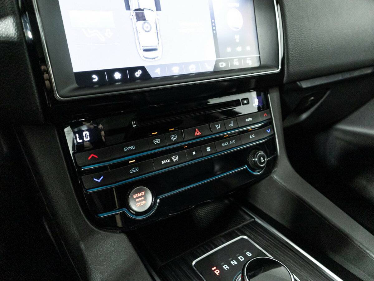 Jaguar F-Pace с пробегом — 2016 год. Фото: #20