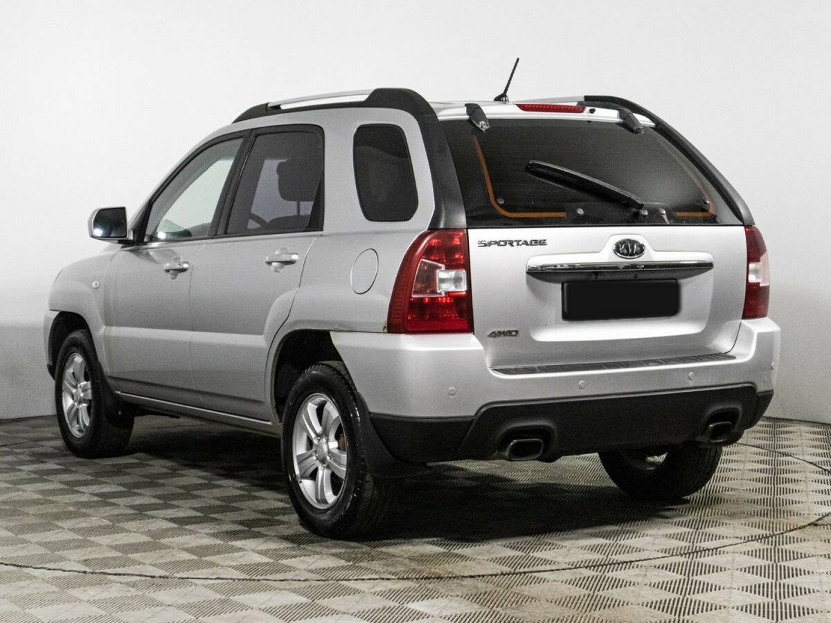 Kia Sportage с пробегом — 2010 год. Фото: #6