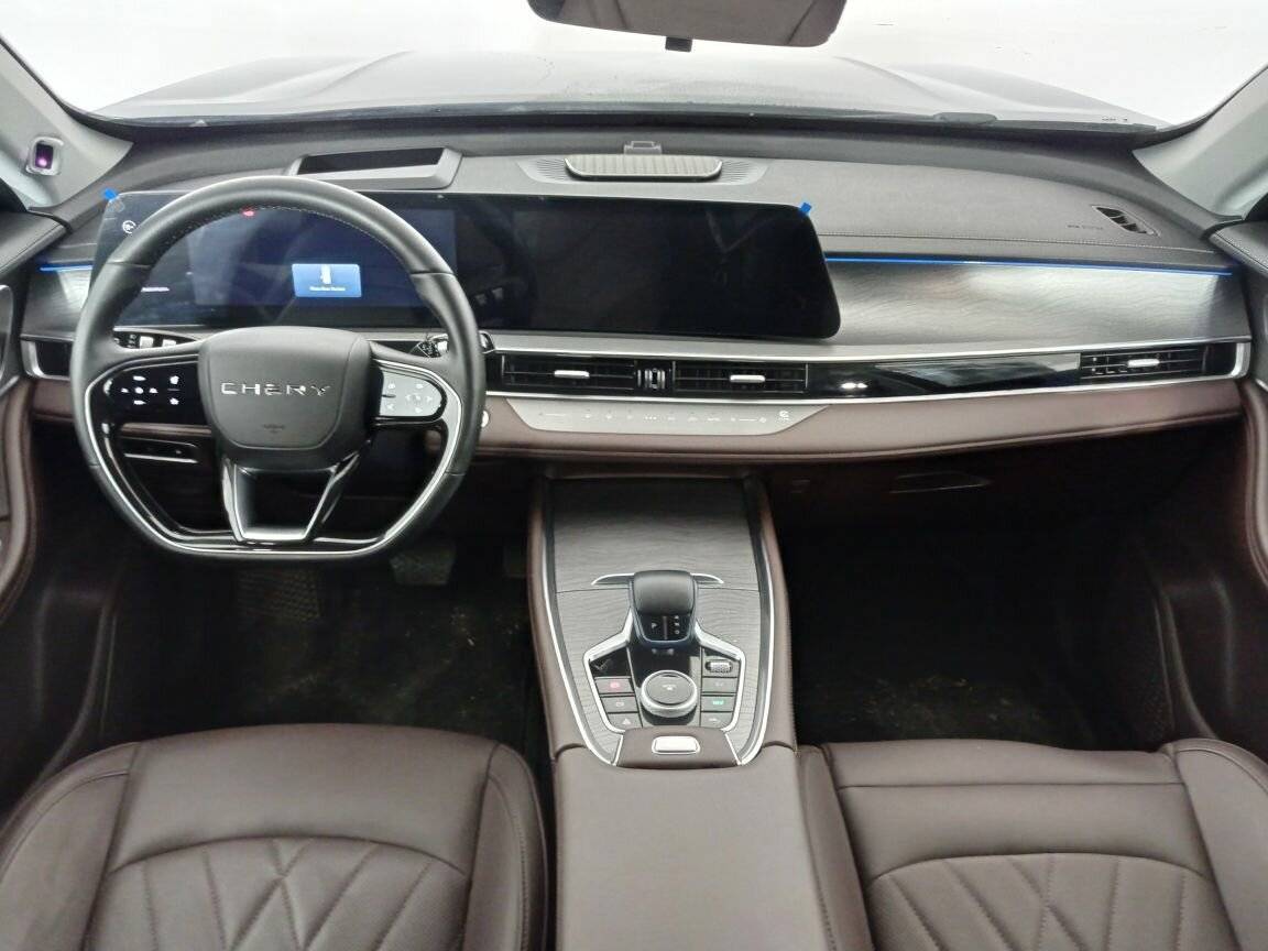 Chery Tiggo 8 Pro Plug-in Hybrid с пробегом — 2023 год. Фото: #10