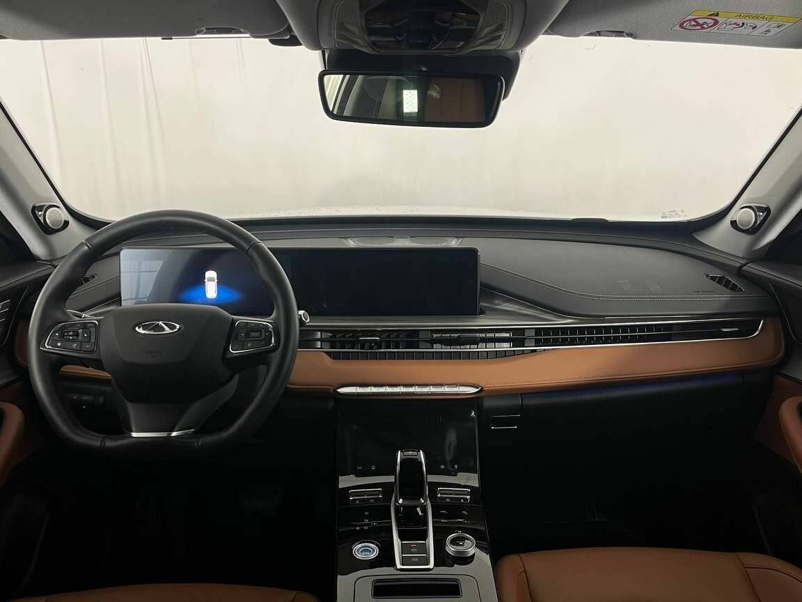 Chery Tiggo 8 Pro e+ с пробегом — 2023 год. Фото: #8