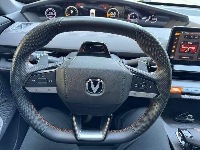 Changan UNI-V с пробегом — 2022 год. Фото: #10