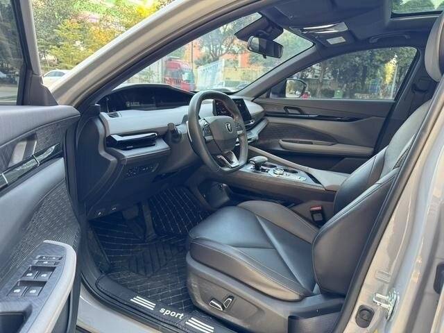 Changan UNI-V с пробегом — 2022 год. Фото: #14