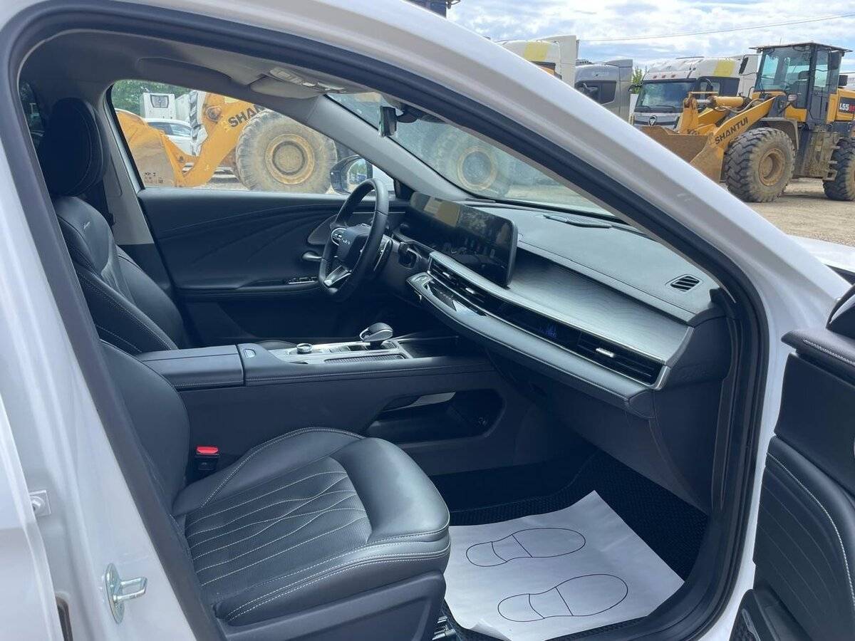 Chery Arrizo 8 с пробегом — 2023 год. Фото: #10