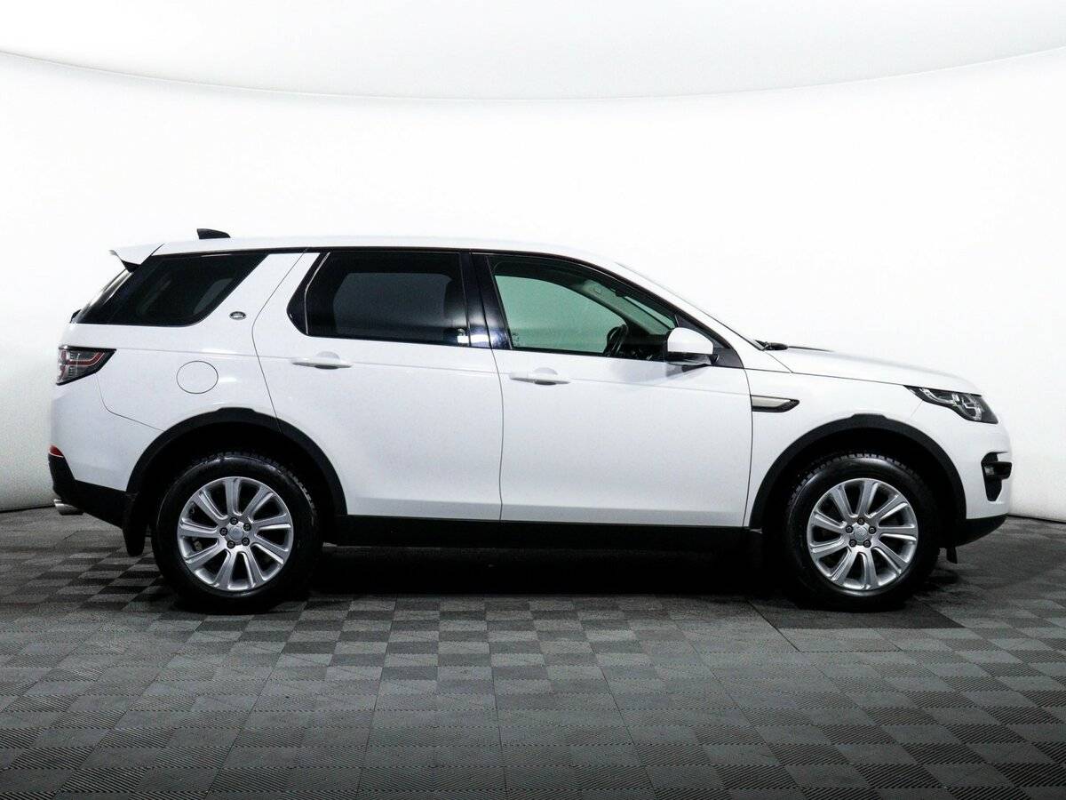 Land Rover Discovery Sport с пробегом — 2017 год. Фото: #3