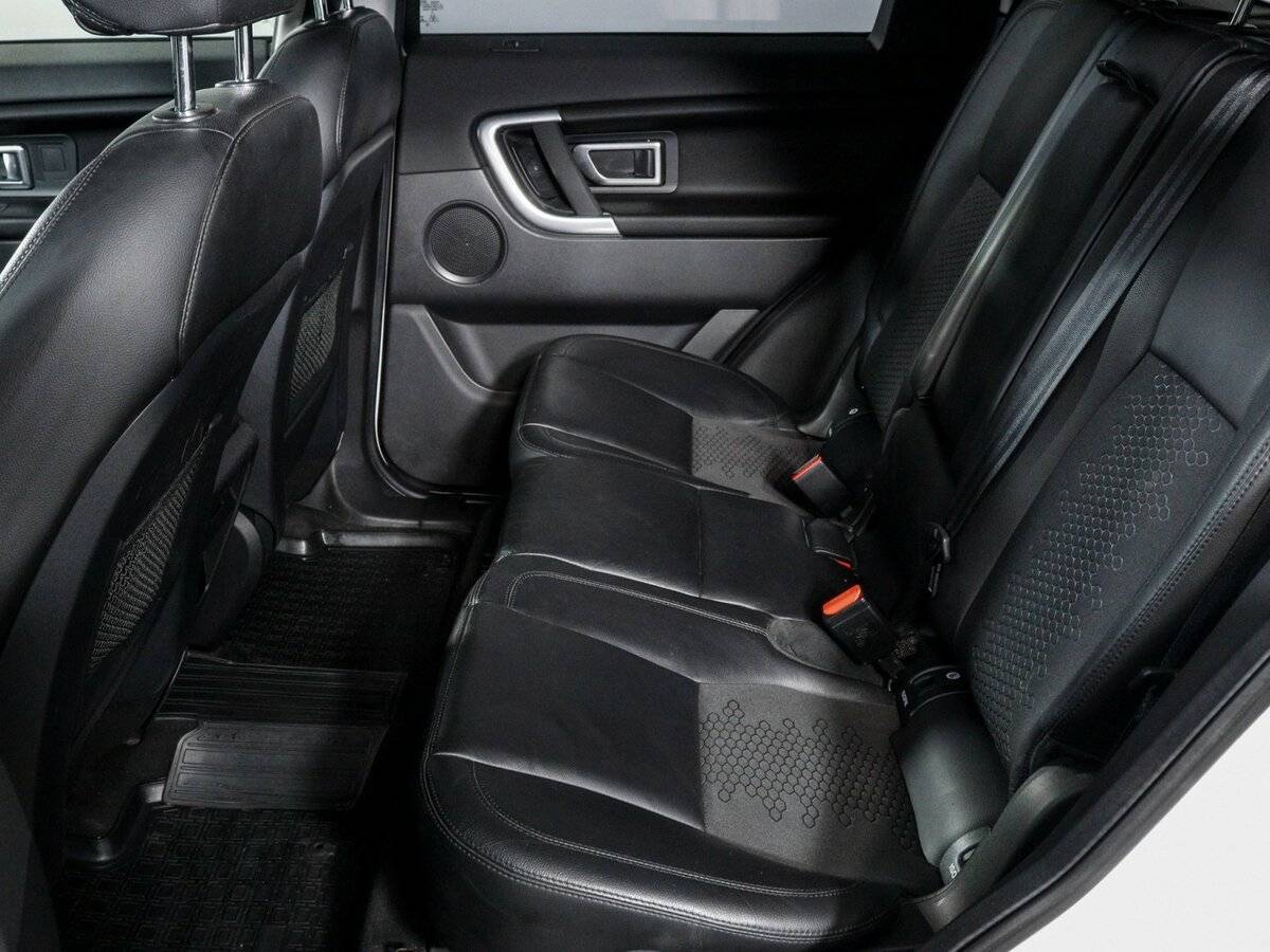 Land Rover Discovery Sport с пробегом — 2017 год. Фото: #9