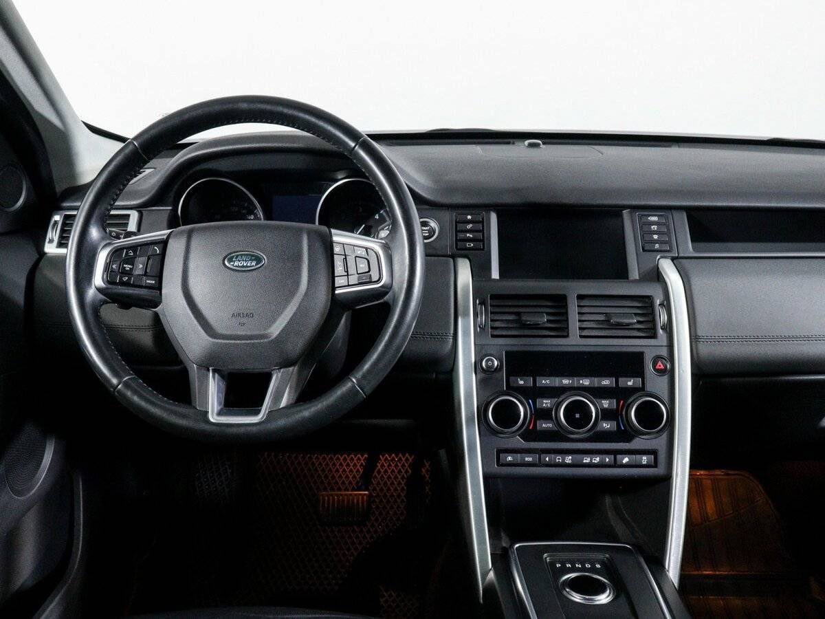 Land Rover Discovery Sport с пробегом — 2017 год. Фото: #11