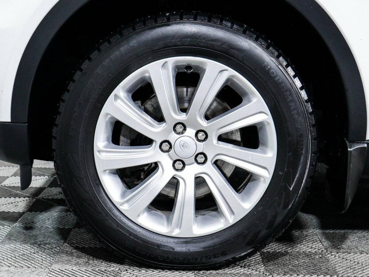 Land Rover Discovery Sport с пробегом — 2017 год. Фото: #14