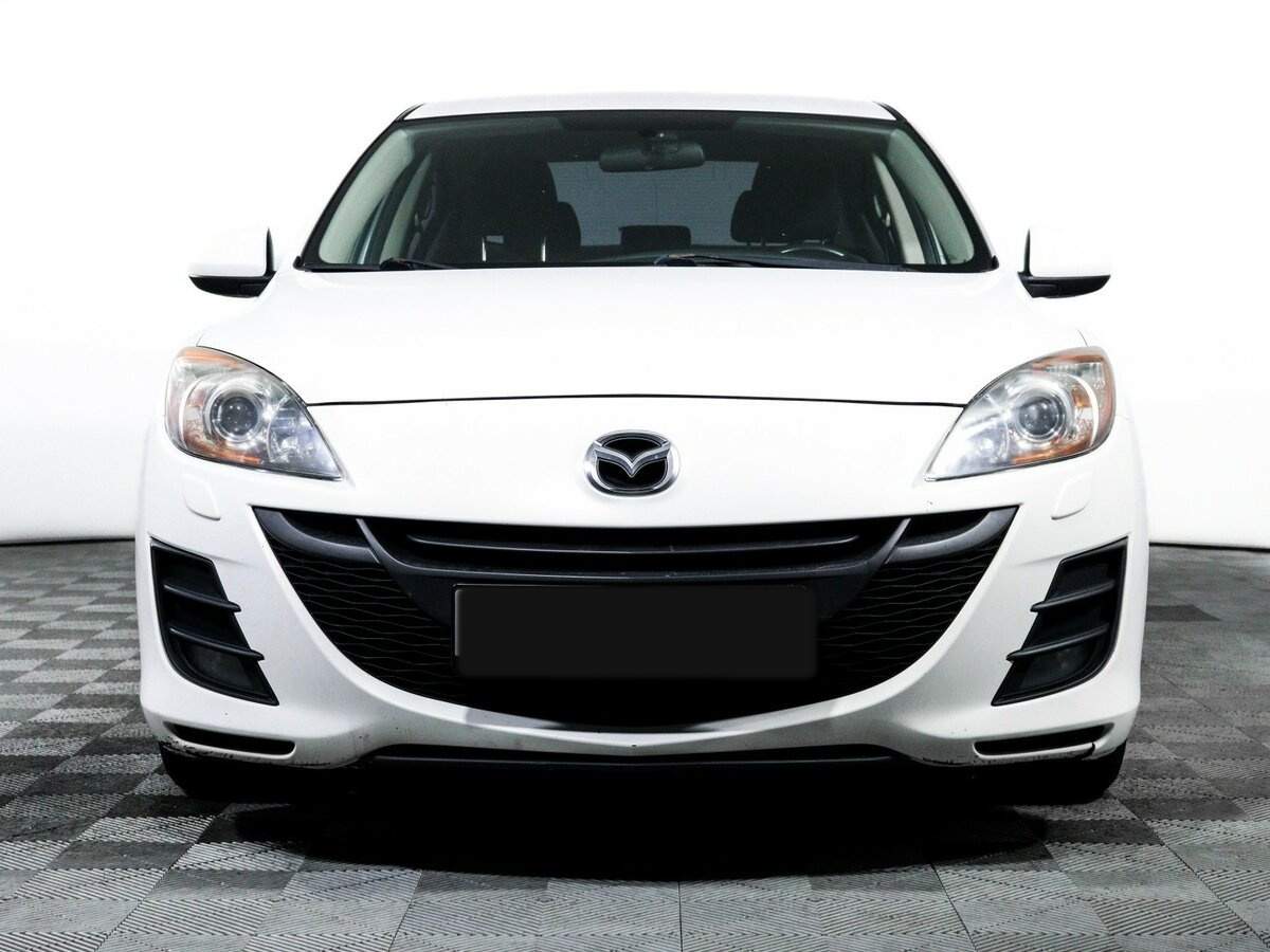 Mazda 3 с пробегом — 2011 год. Фото: #1
