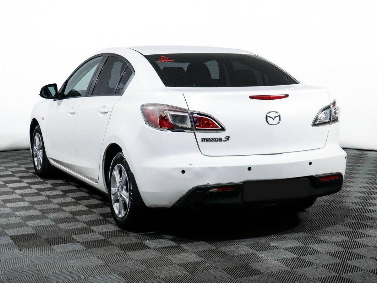 Mazda 3 с пробегом — 2011 год. Фото: #6