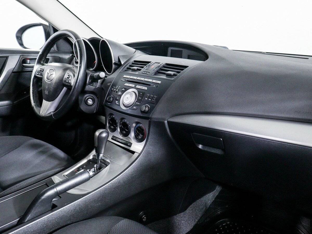 Mazda 3 с пробегом — 2011 год. Фото: #8
