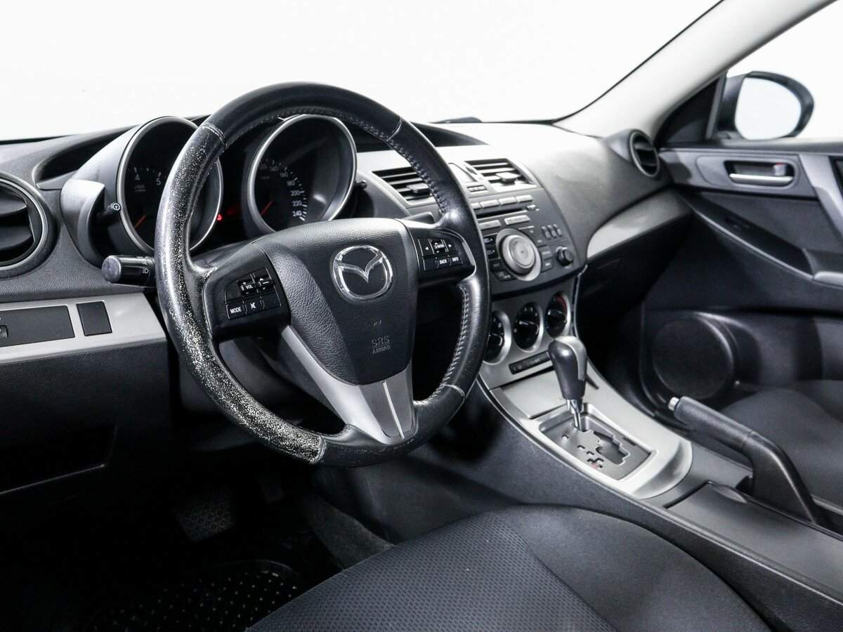 Mazda 3 с пробегом — 2011 год. Фото: #13