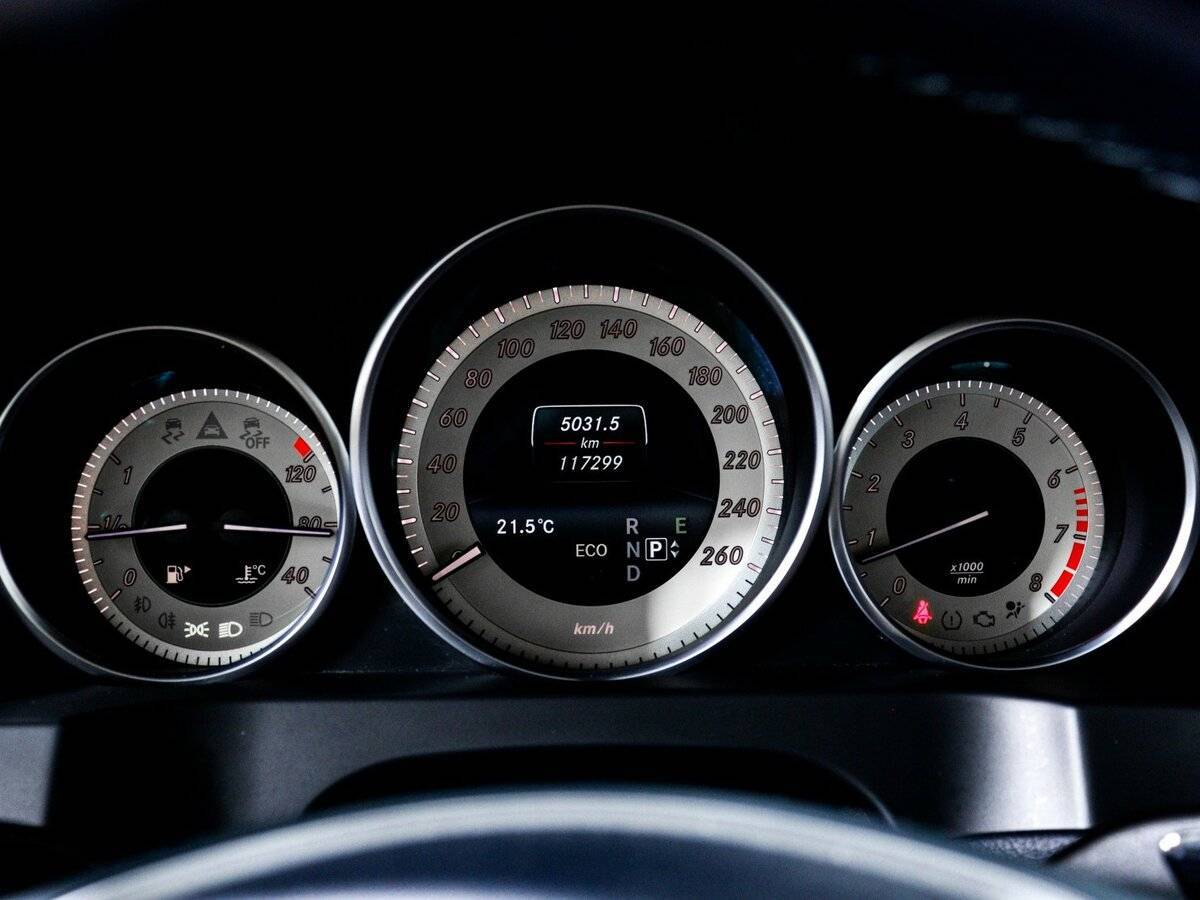 Mercedes-Benz E-Класс с пробегом — 2014 год. Фото: #6