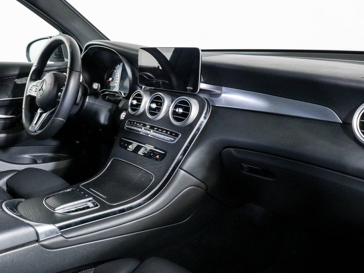 Mercedes-Benz GLC с пробегом — 2021 год. Фото: #4