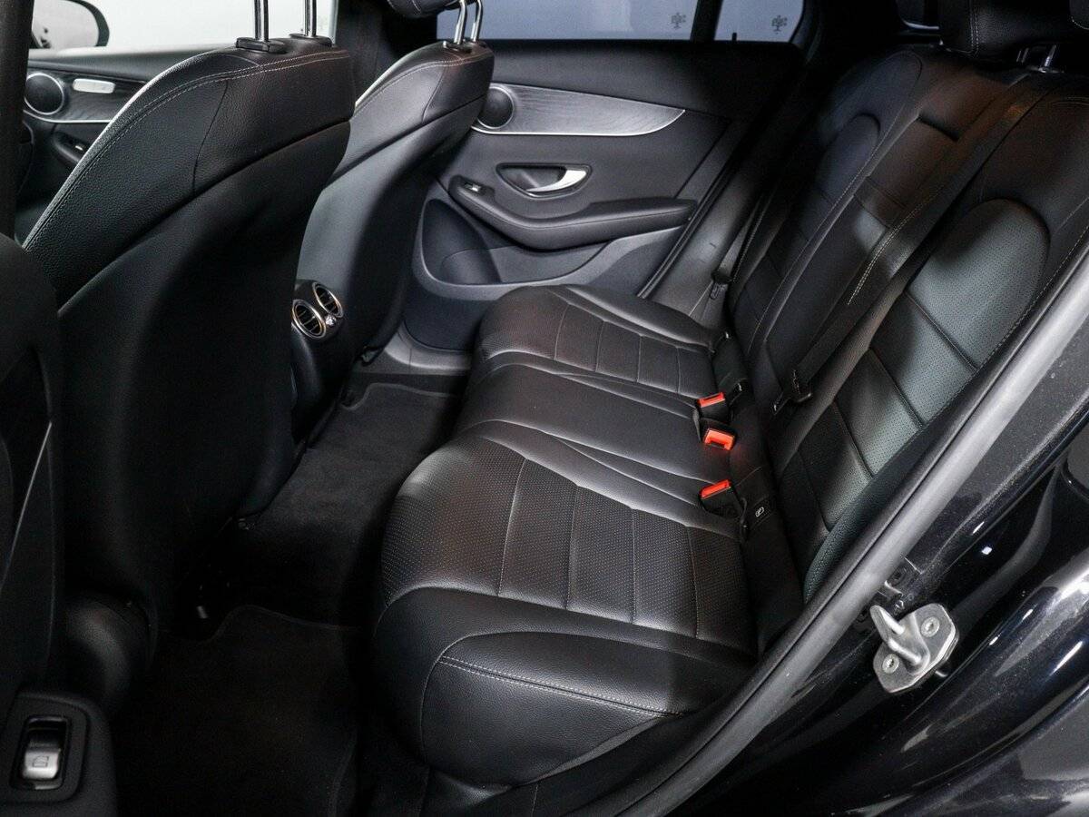 Mercedes-Benz GLC с пробегом — 2021 год. Фото: #5