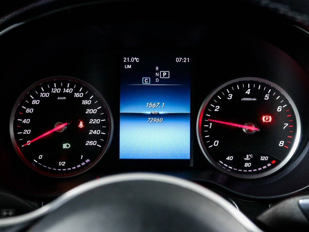 Mercedes-Benz GLC с пробегом — 2021 год. Фото: #6