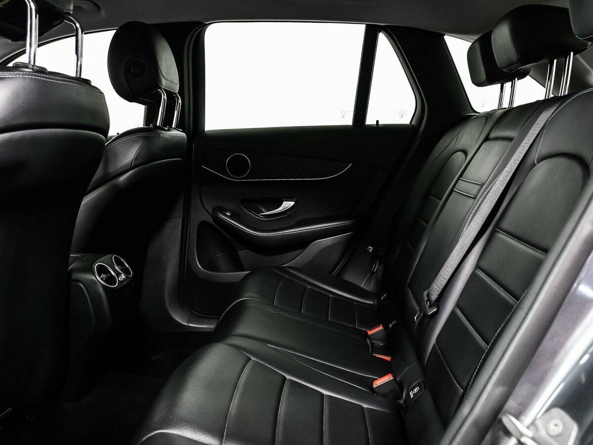 Mercedes-Benz GLC с пробегом — 2016 год. Фото: #12