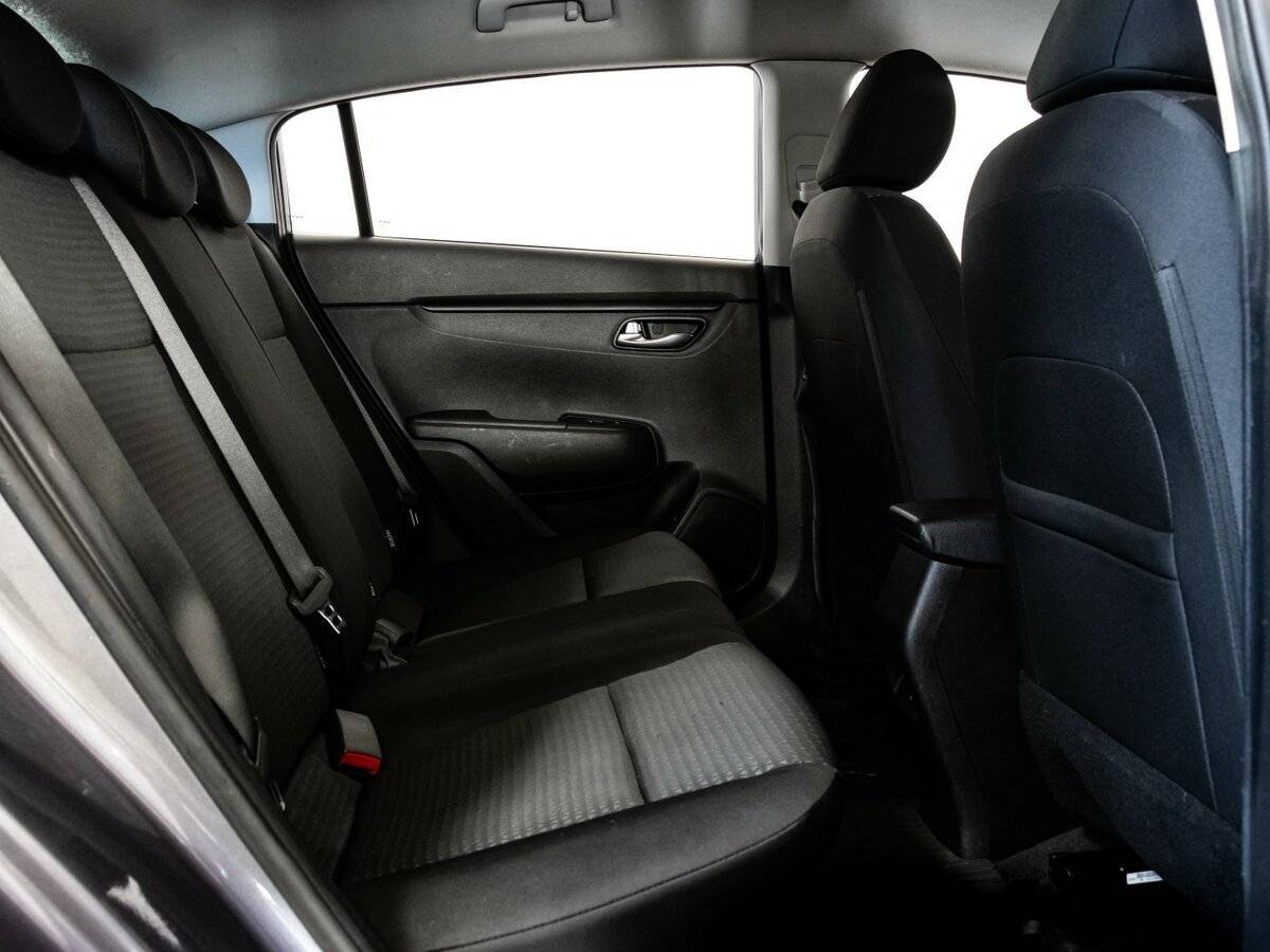 Kia Rio с пробегом — 2021 год. Фото: #14