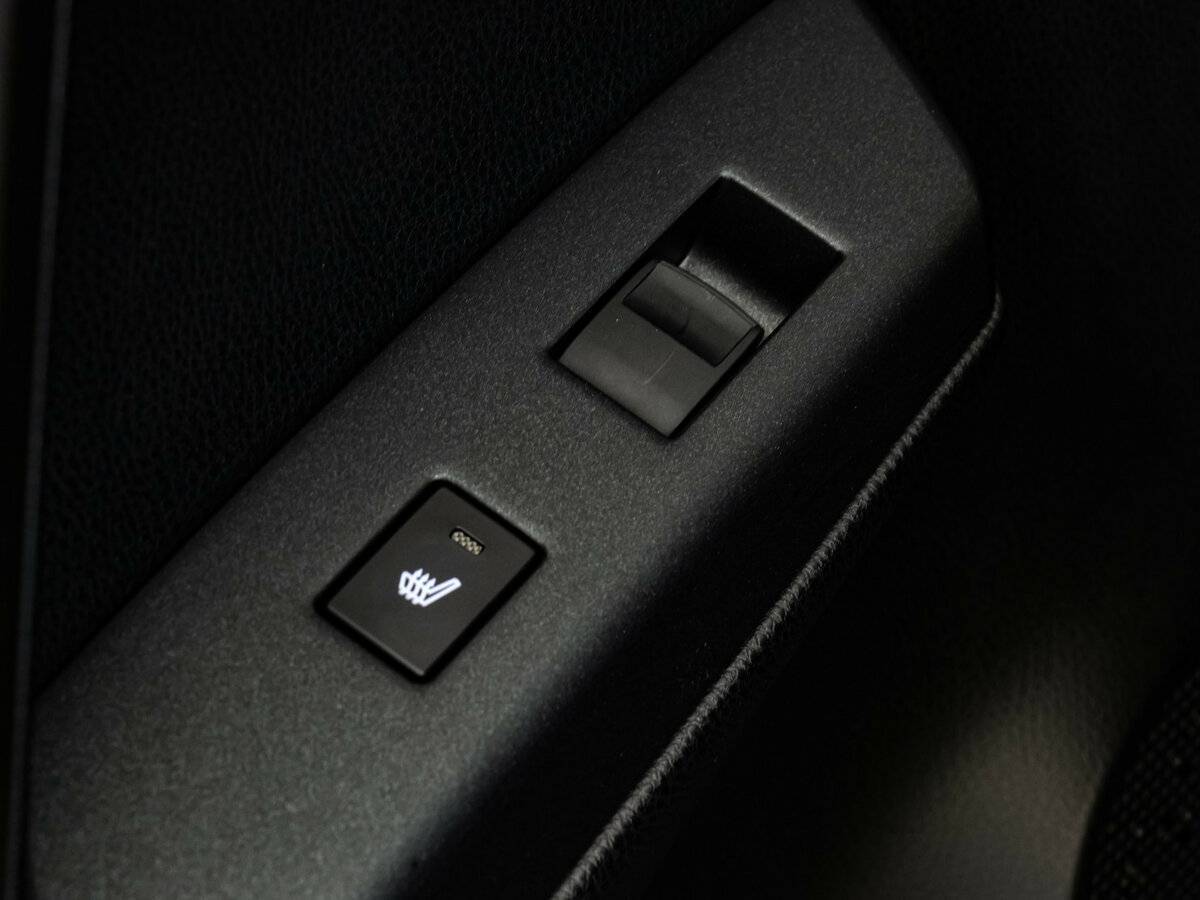 Toyota RAV4 с пробегом — 2019 год. Фото: #13