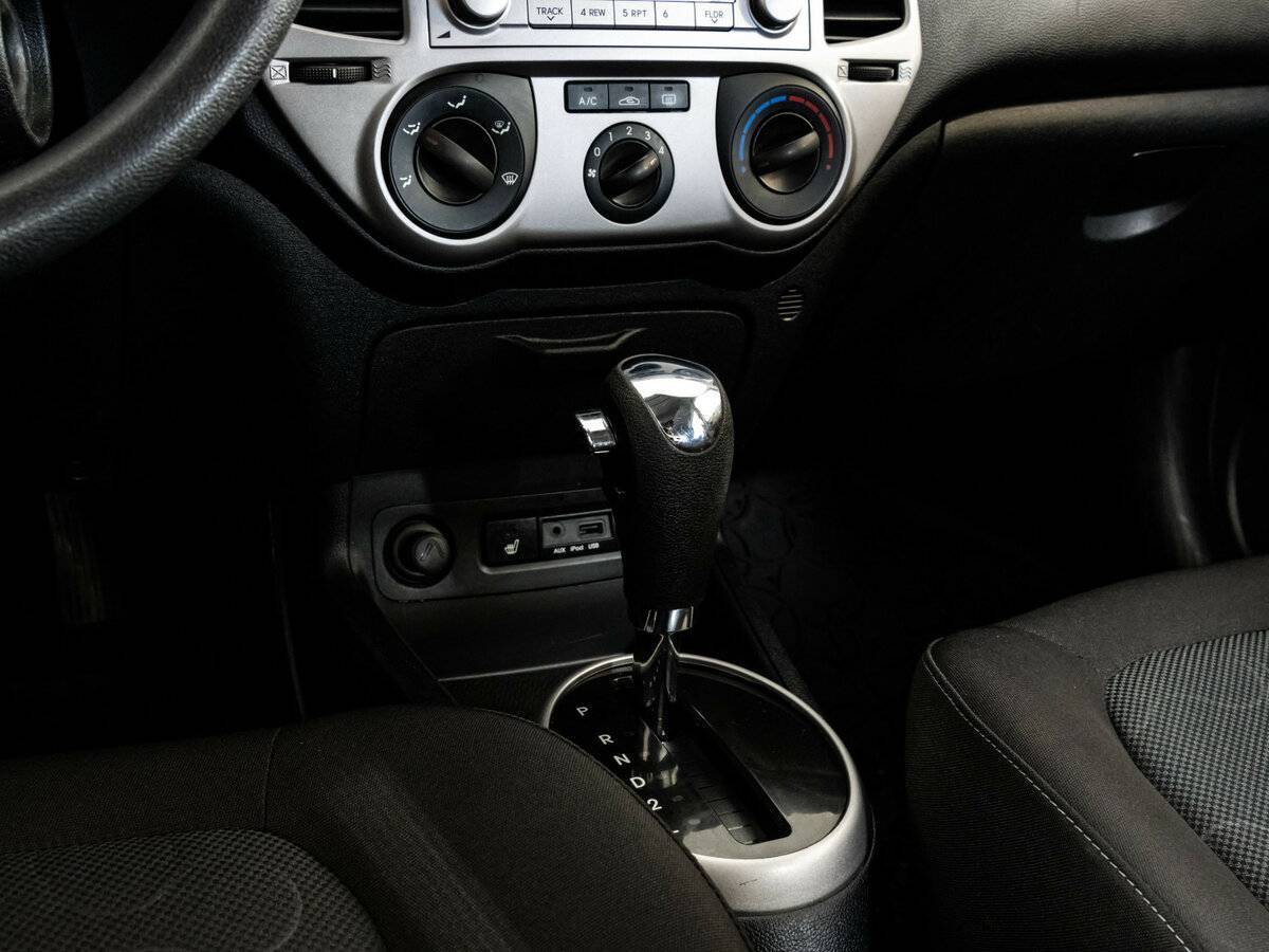 Hyundai i20 с пробегом — 2010 год. Фото: #10