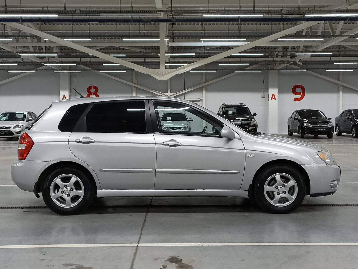 Kia Cerato с пробегом — 2006 год. Фото: #3