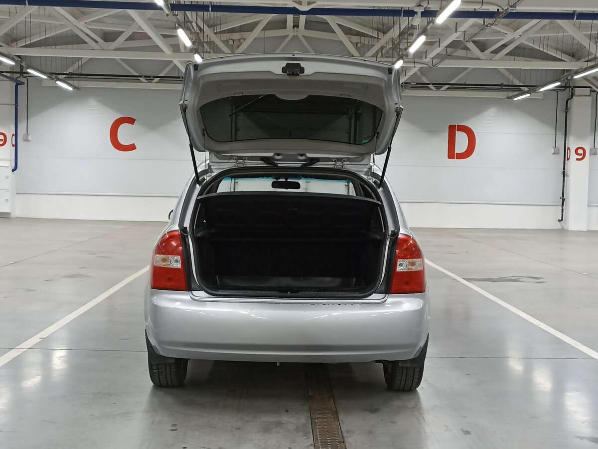 Kia Cerato с пробегом — 2006 год. Фото: #9