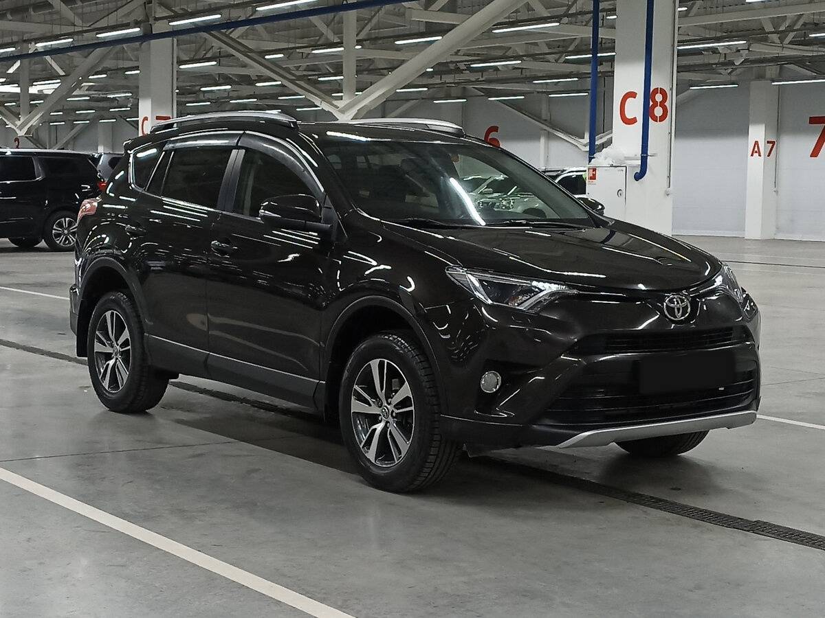 Toyota RAV4 с пробегом — 2016 год. Фото: #2