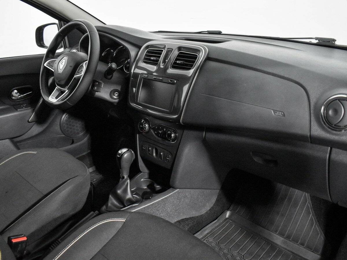 Renault Sandero с пробегом — 2019 год. Фото: #22