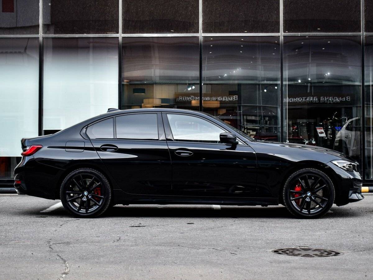 BMW 3 серии с пробегом — 2020 год. Фото: #3