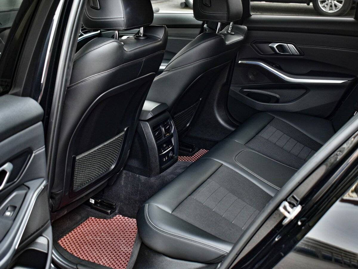 BMW 3 серии с пробегом — 2020 год. Фото: #12