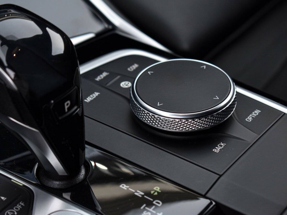 BMW 3 серии с пробегом — 2020 год. Фото: #17