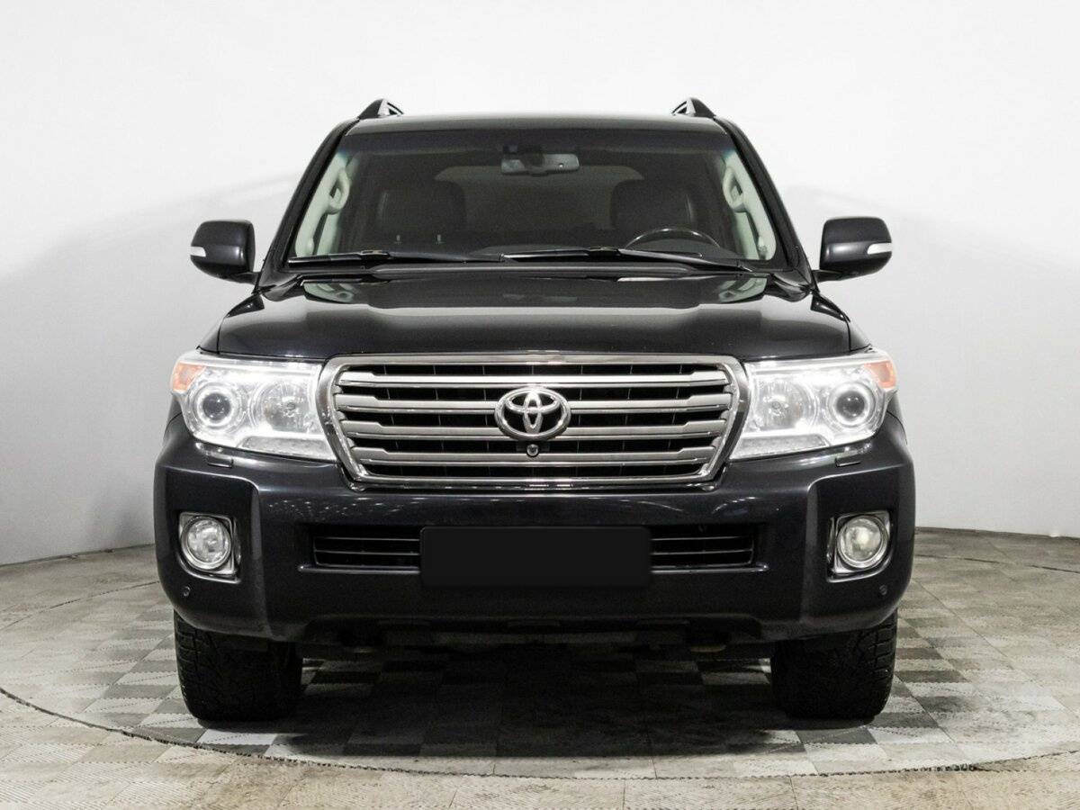 Toyota Land Cruiser с пробегом — 2015 год. Фото: #1