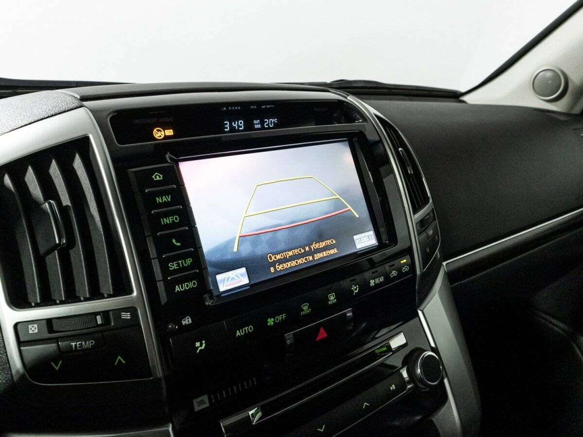 Toyota Land Cruiser с пробегом — 2015 год. Фото: #18