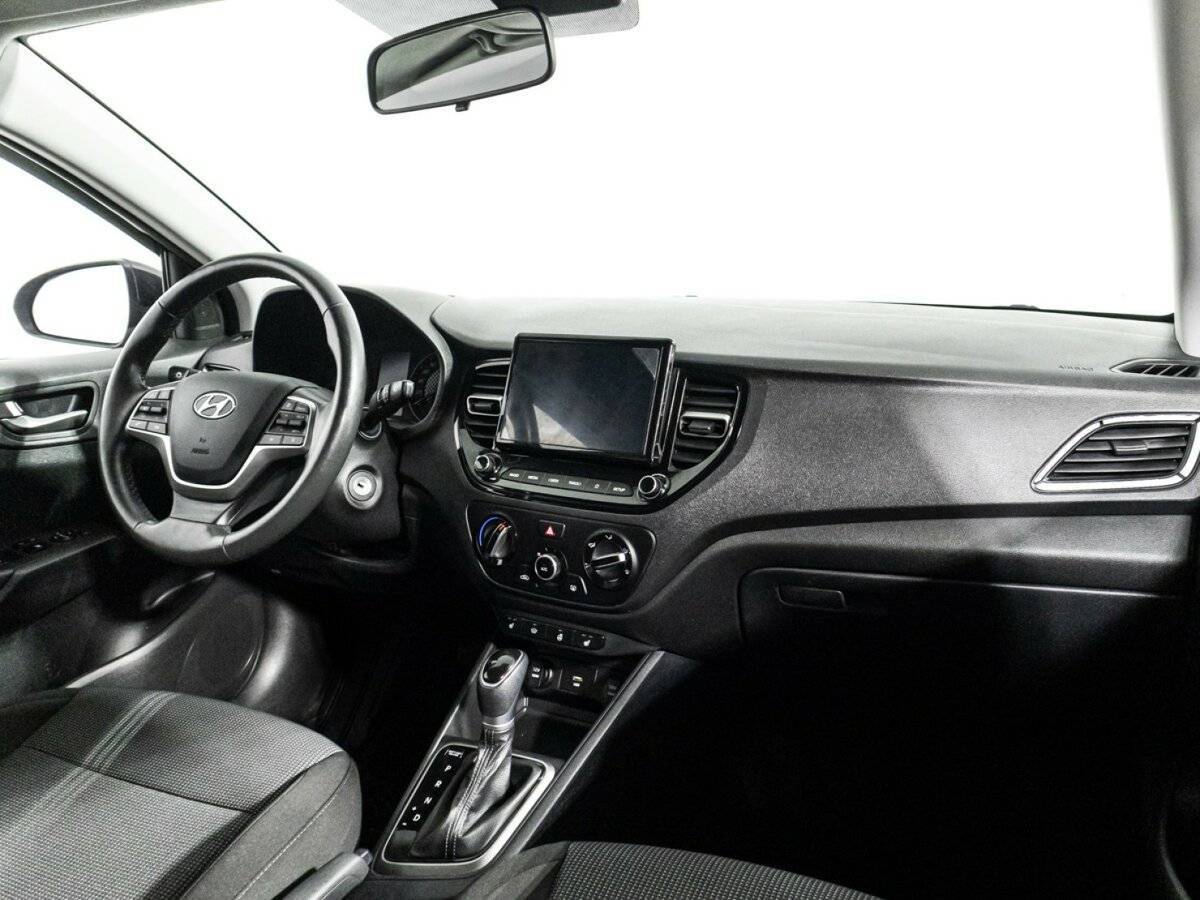 Hyundai Solaris с пробегом — 2021 год. Фото: #8