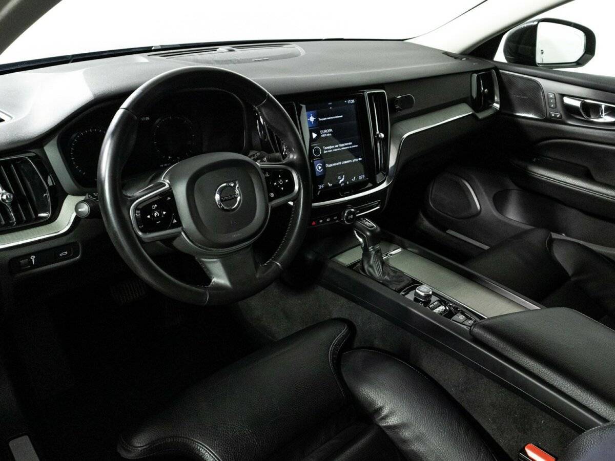 Volvo V60 Cross Country с пробегом — 2019 год. Фото: #10